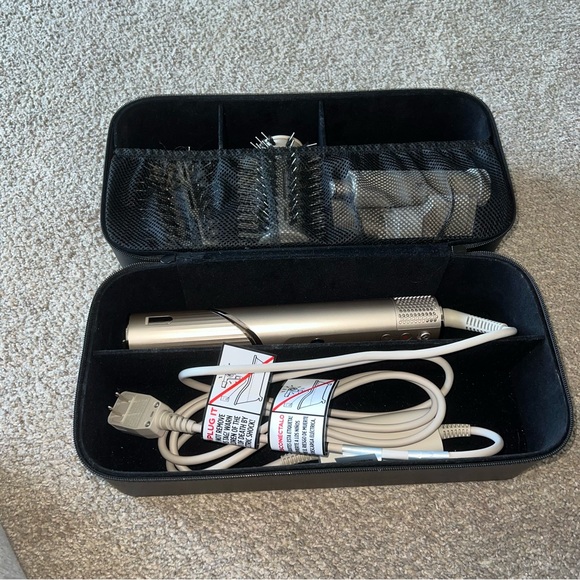 Shark FlexStyle Hair Dryer/Styling System - Picture 2 of 4
